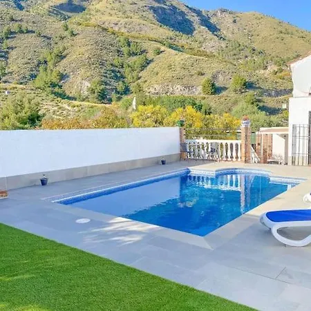 Holiday home Cozy In Nerja , Malaga. Private Pool. Wifi Malaga
