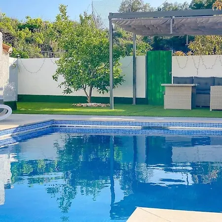 Cozy In Nerja , Malaga. Private Pool. Wifi * Malaga