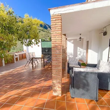 Cozy In Nerja , Malaga. Private Pool. Wifi * Malaga