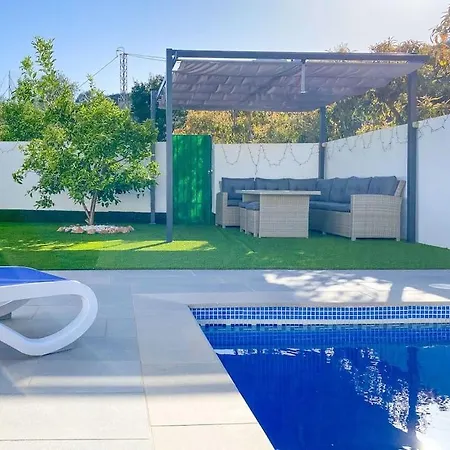 Cozy In Nerja , Malaga. Private Pool. Wifi