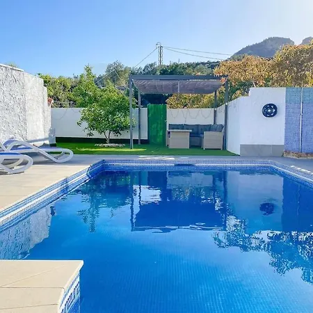 Holiday home Cozy In Nerja , Malaga. Private Pool. Wifi *