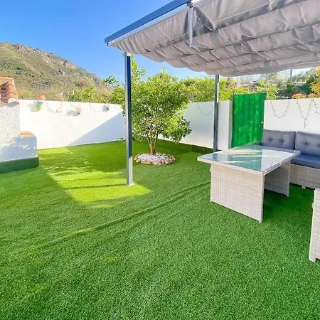 Cozy In Nerja , Malaga. Private Pool. Wifi Malaga